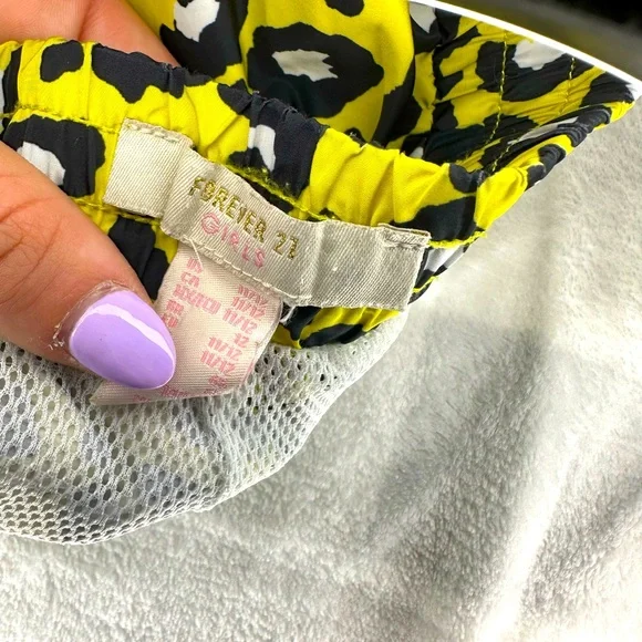 💛Forever 21 girls cheetah print shorts💛 - Picture 3 of 3